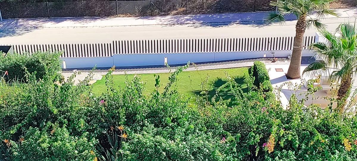 eb9bd2aa-6554-44bd-b33b-31da26d62cef