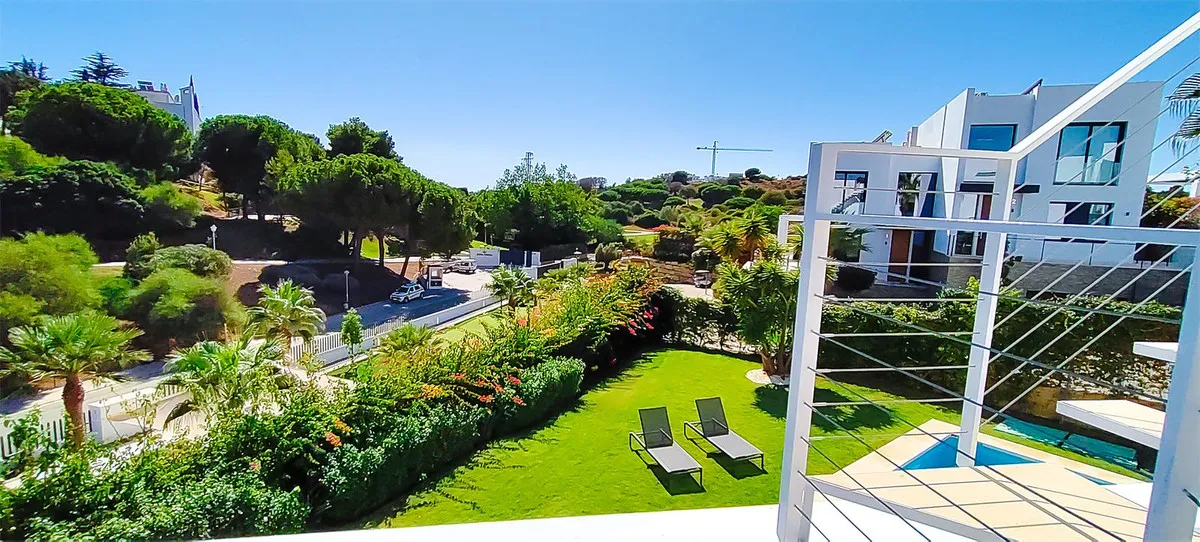 f5b8f6b2-f2b8-4320-b816-36e6847c3ffa