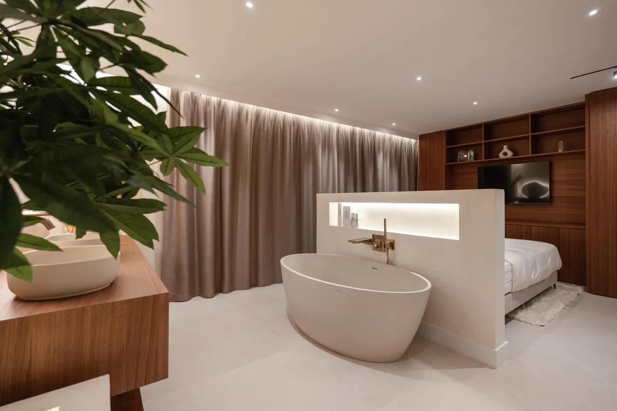 1e8f76c0-36fb-4552-9216-d76200a16974