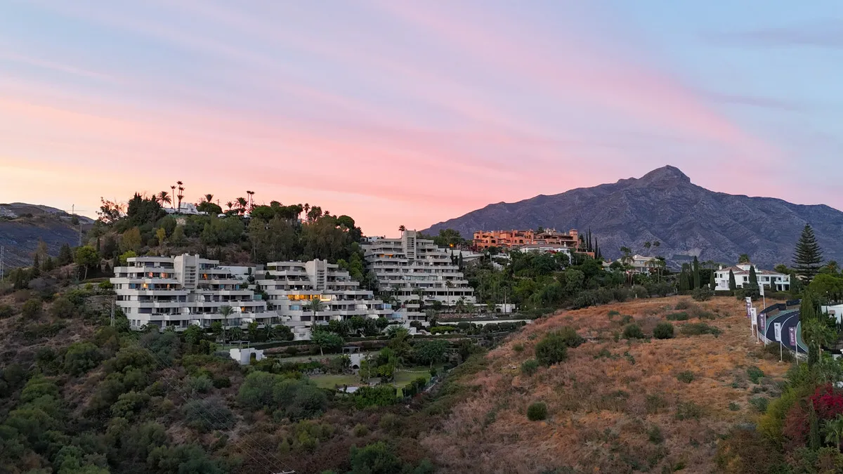 7bfce555-bdec-4049-8db2-4e4f7f40b95e