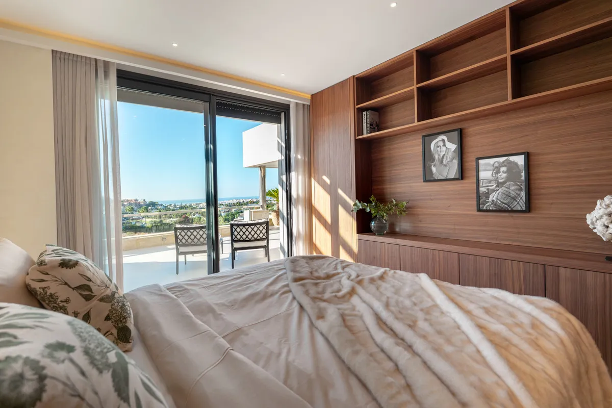 f10d38ee-d357-4313-9ddd-62c5ad62c39a