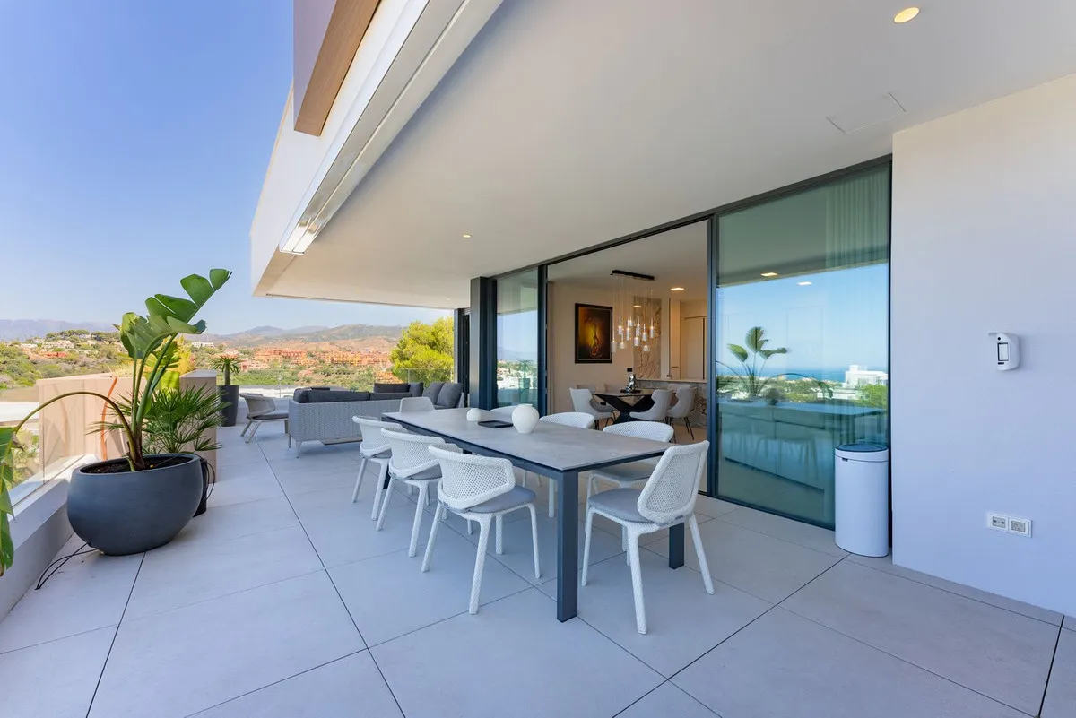 19537e57-7906-46fd-a4ad-59e91dad52a9