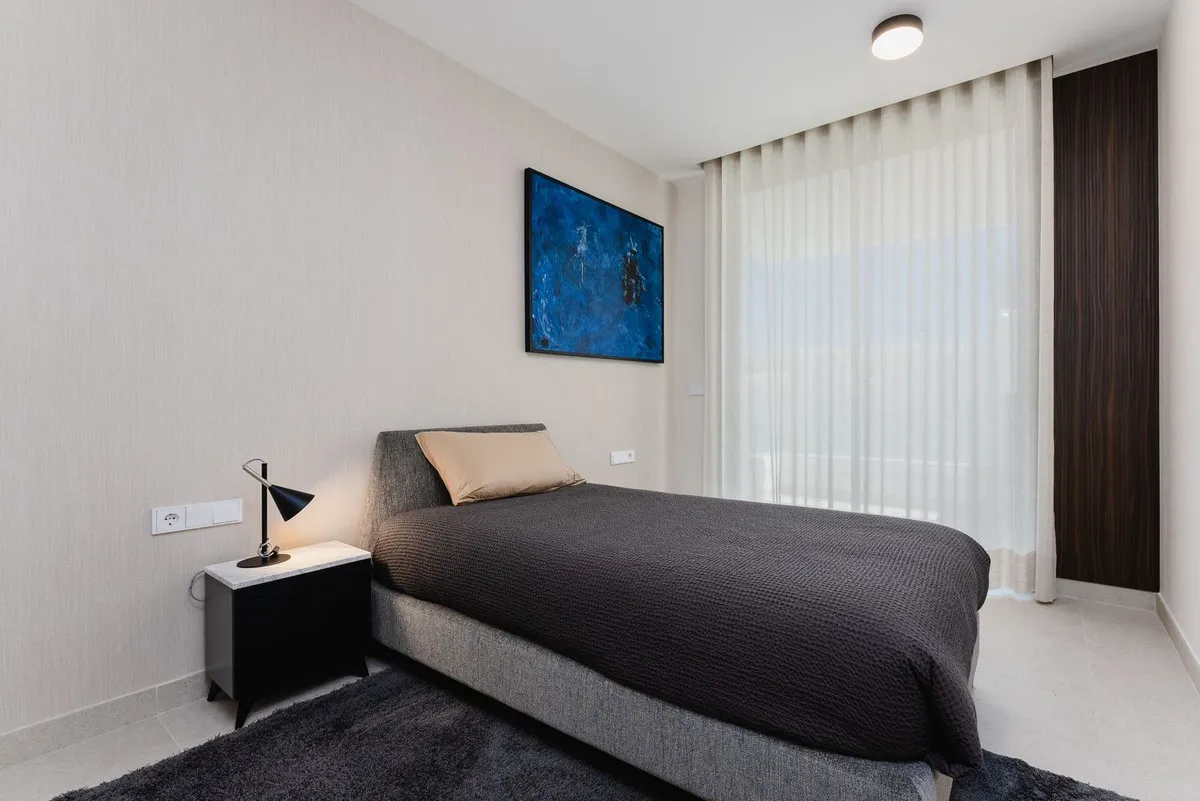 1e100ab2-d2a8-42b6-815b-4f3f55d21af6