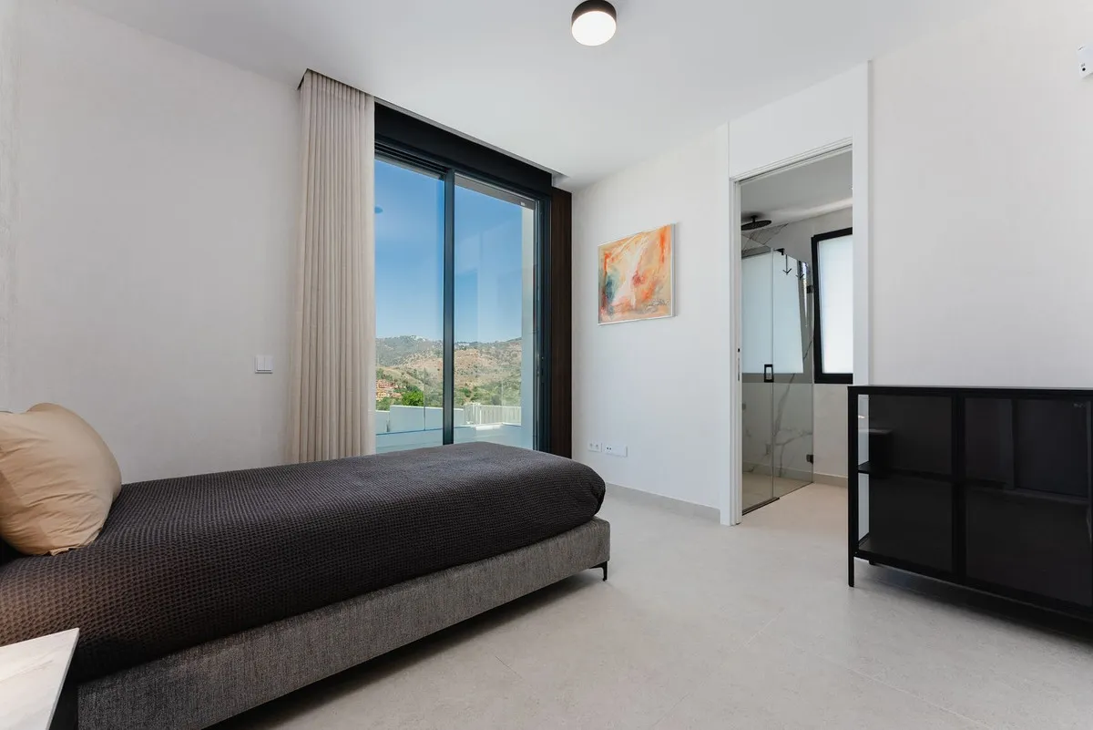 39c96382-0a3a-4c75-9583-0aea29dedd0e