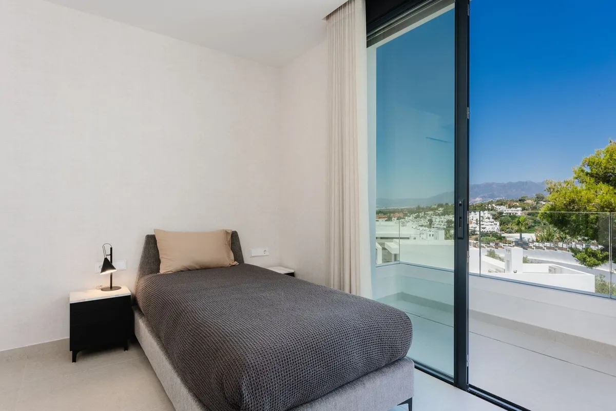 622ee1ec-9178-447e-b69c-77c9db4241ae