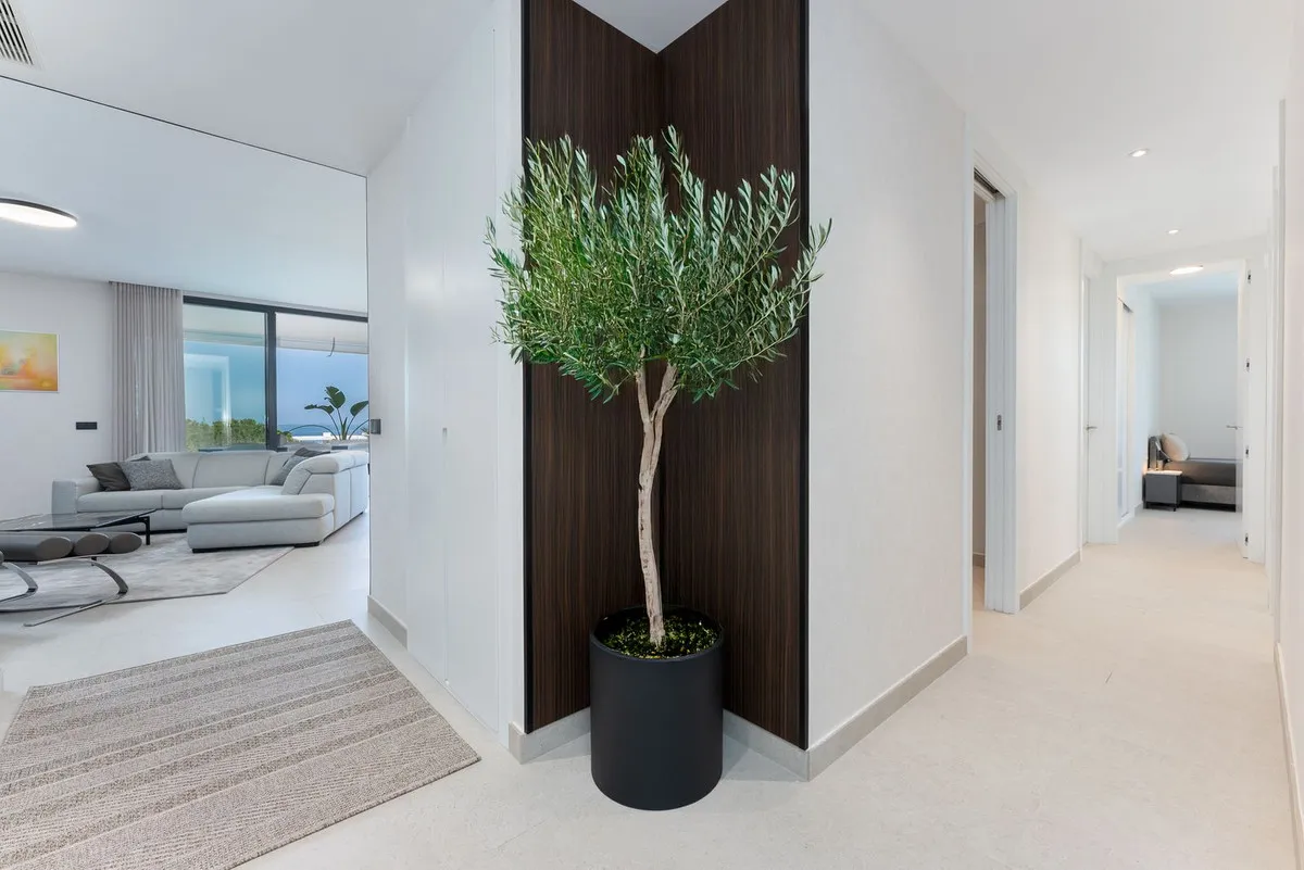 b1c7f348-845d-4c23-9666-08b487aebd23