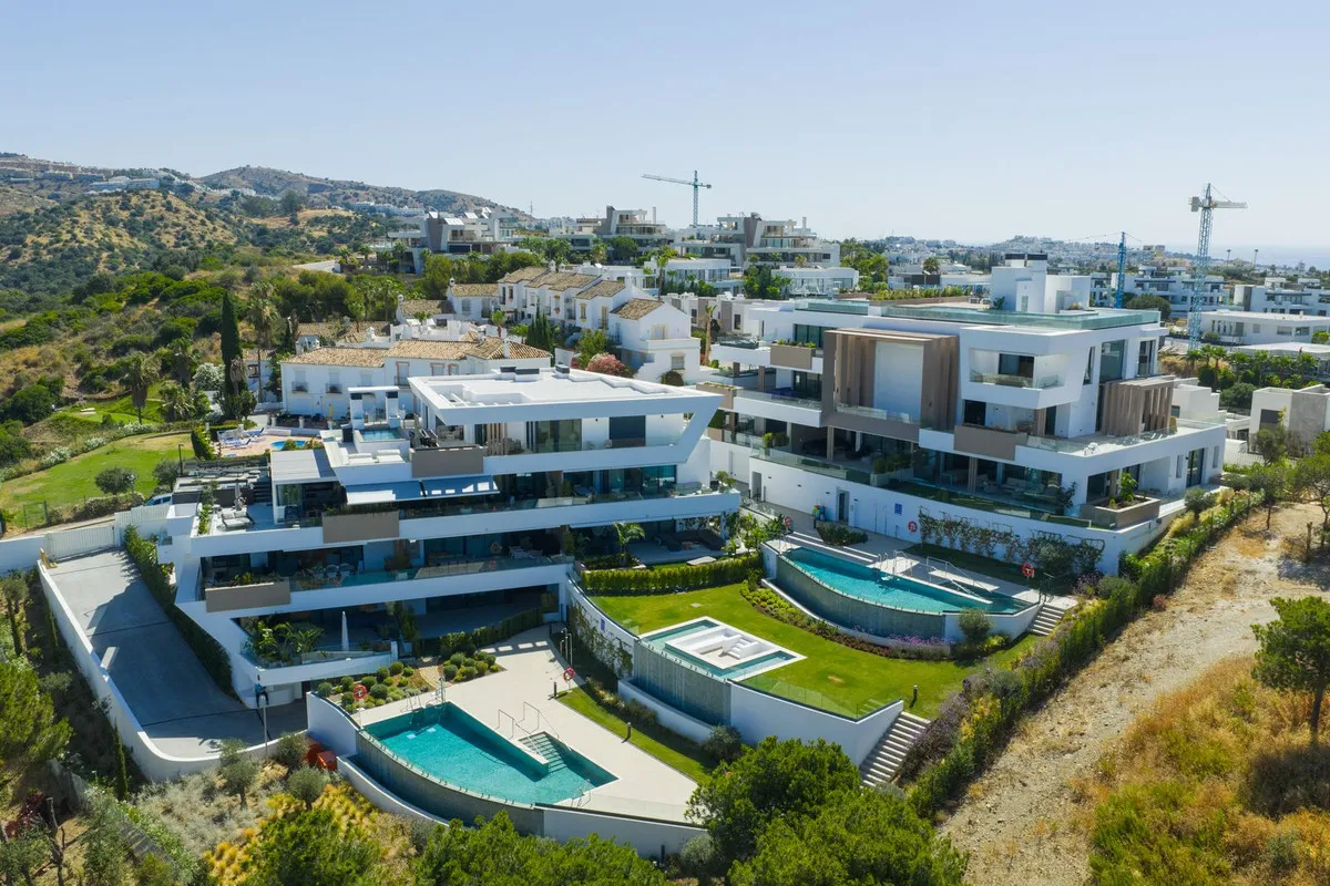 c26669b8-4925-4e6b-87a2-7af4f5d1f91f