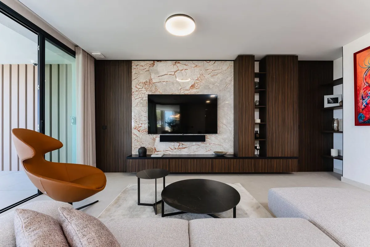 35855870-209b-430a-ae0f-02d0b3709a61