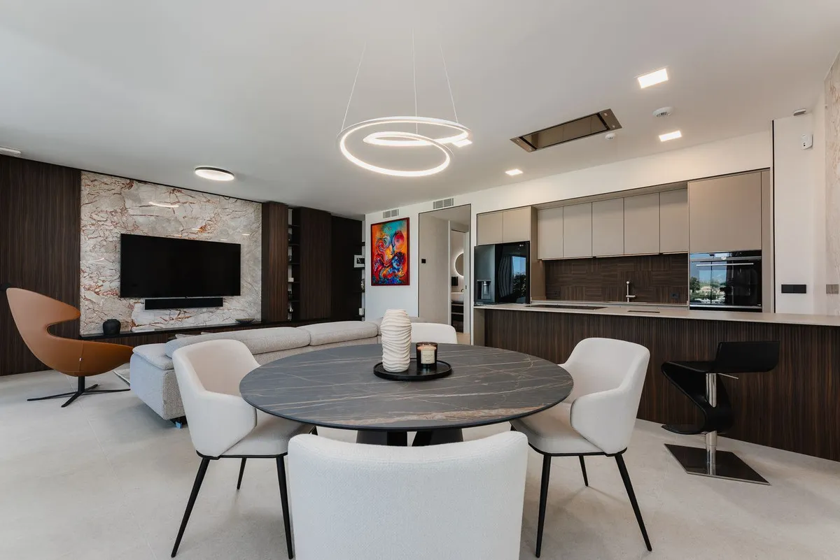 91b12216-8862-429f-901d-e9e82e1fe636