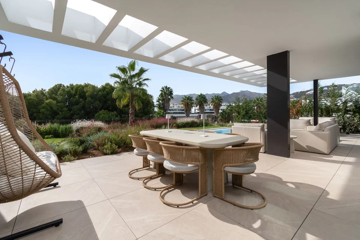 0cf72b69-6be3-4083-ab67-67b9d404dc52