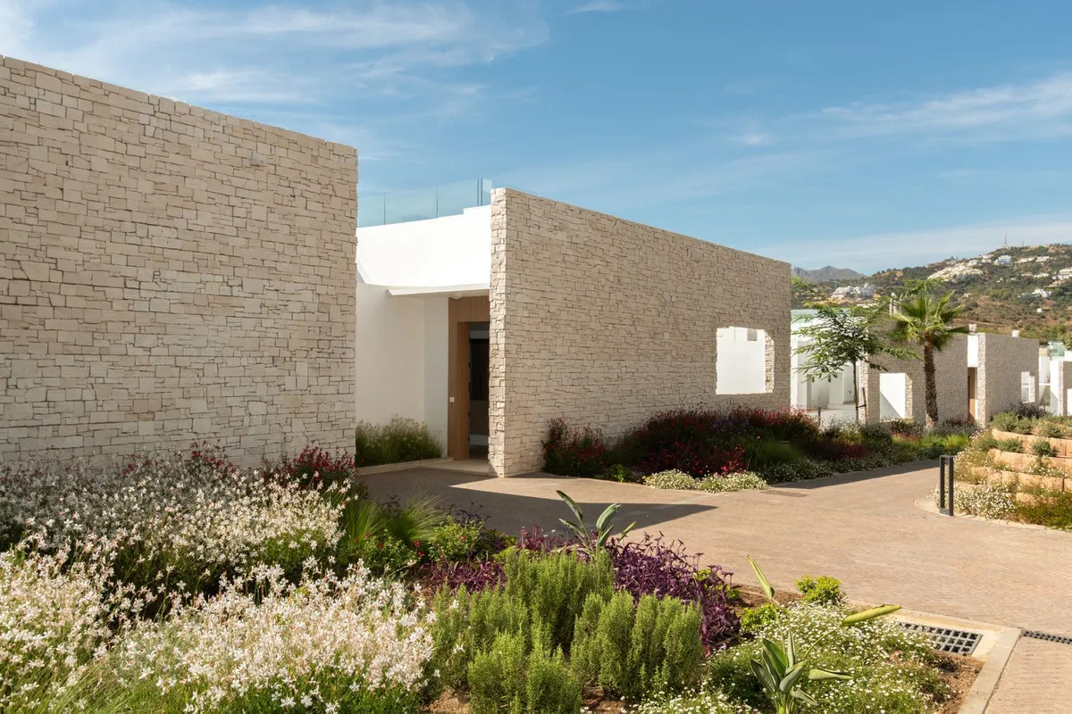 5415f157-0401-433e-ae10-7a5f2727a235