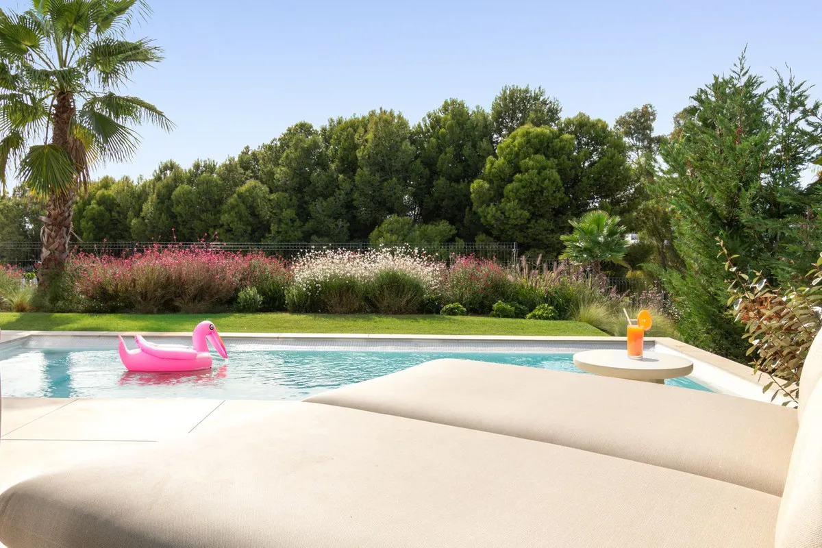 87dc6d5e-e9ab-4988-af37-4b56b8a7cc43