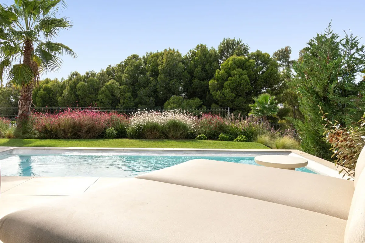 a5bd4fde-15cc-4a93-a45b-60e9ea0d1901