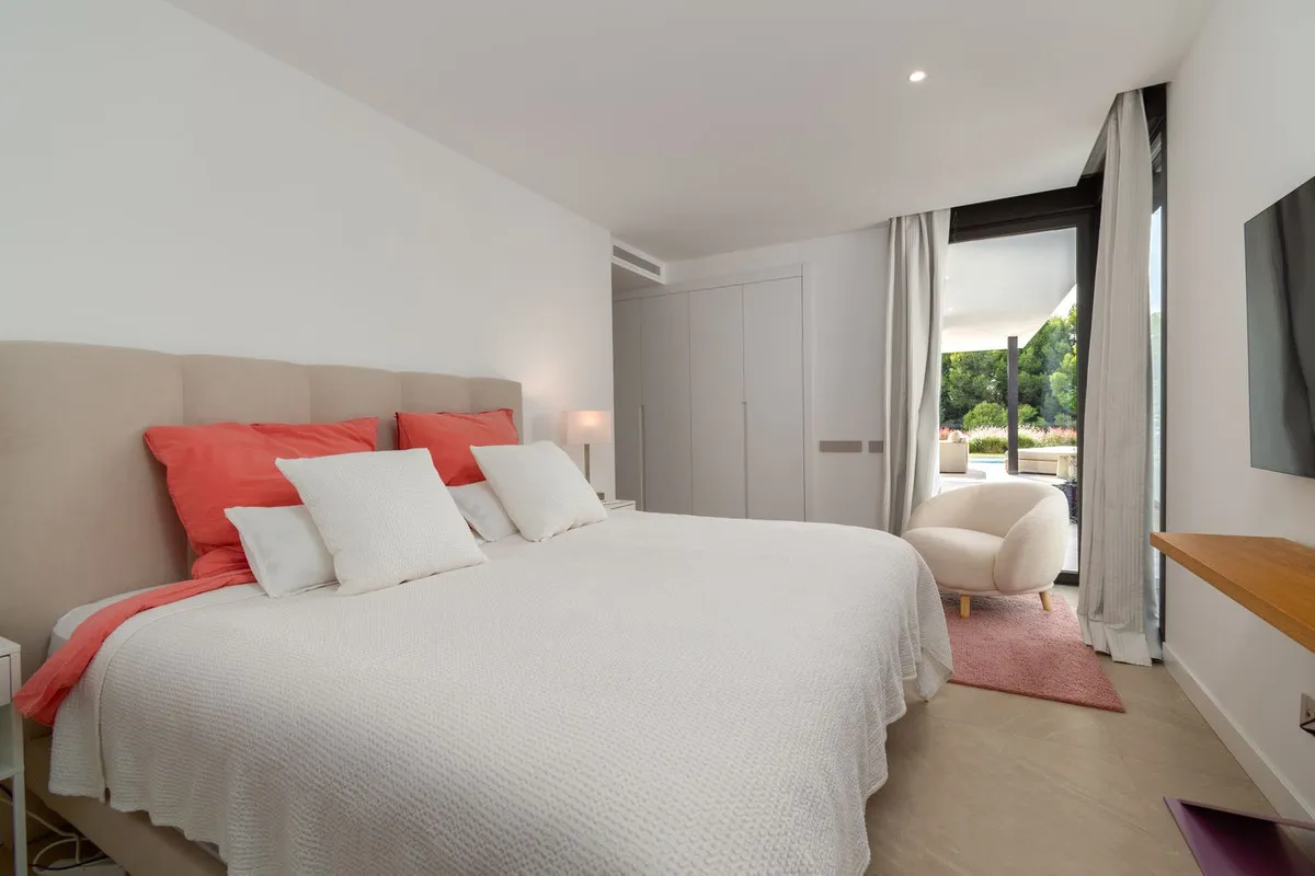 d2b8138a-1add-4b37-893c-3a91a69c1634