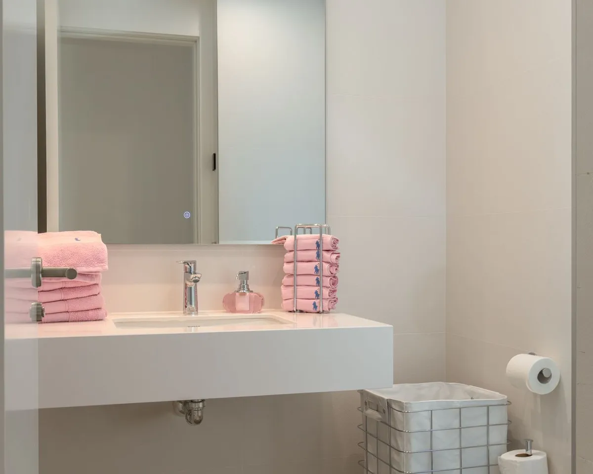 f7853832-79e5-496a-95d2-68234c5eff77