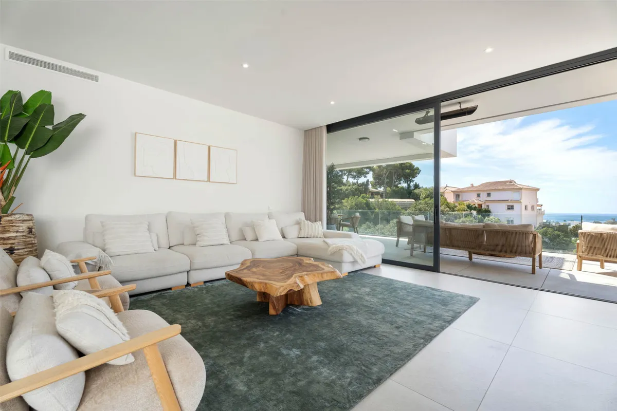 4e2beedf-6c99-46a7-9f06-89863327850b