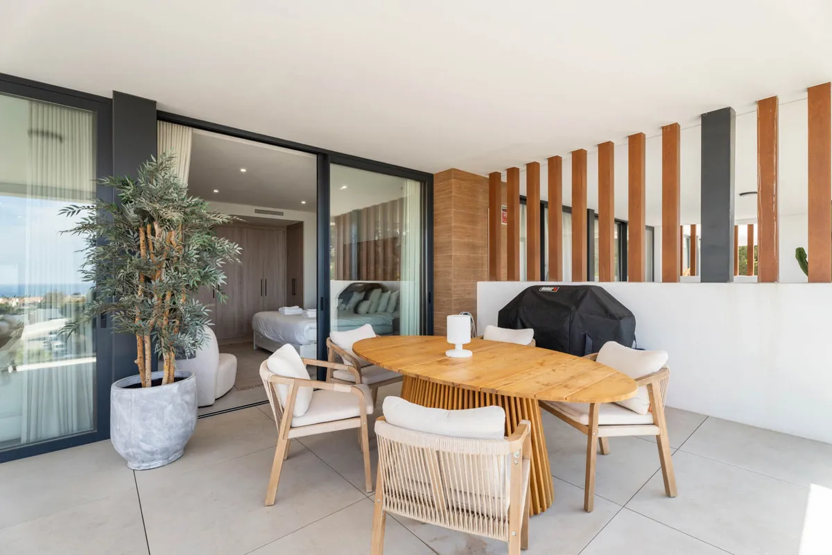 8023e168-c29a-48ea-bc96-60efb103f4eb