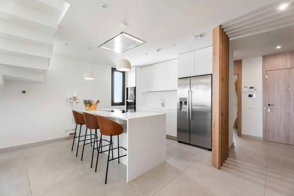 bb83339b-2b59-418f-baa3-bbb5670d5cd4