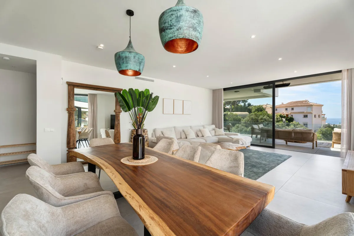 ed14c9ea-4c6a-4d26-97c8-ad3a27ccd327