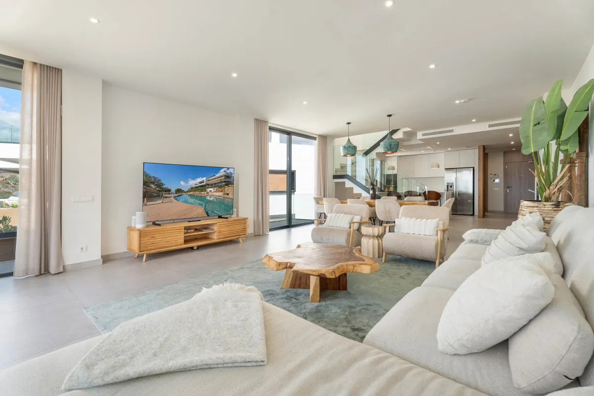 f661f835-cae0-4b53-a7fe-7bdbcbfbdb37