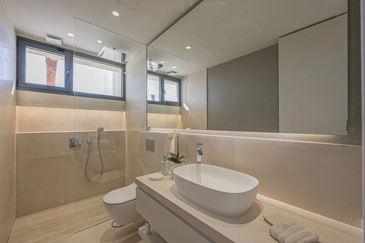 67a2f0a7-a566-419a-8ee3-ecf6406a0b0c