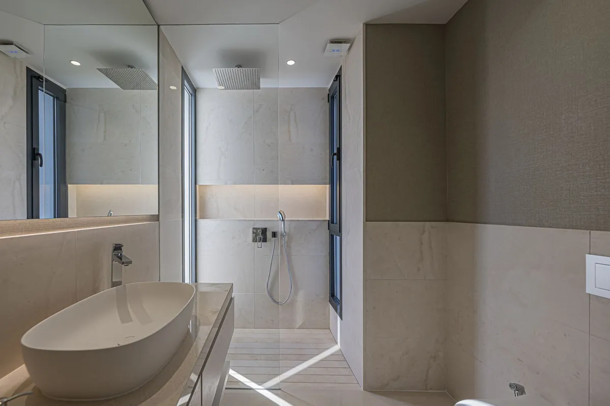 7063dcf2-b700-4bc2-ae49-334d30c078d1