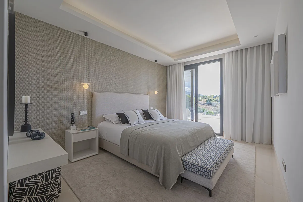 dff5e54a-d6b2-478b-864f-7ef93477f0b3