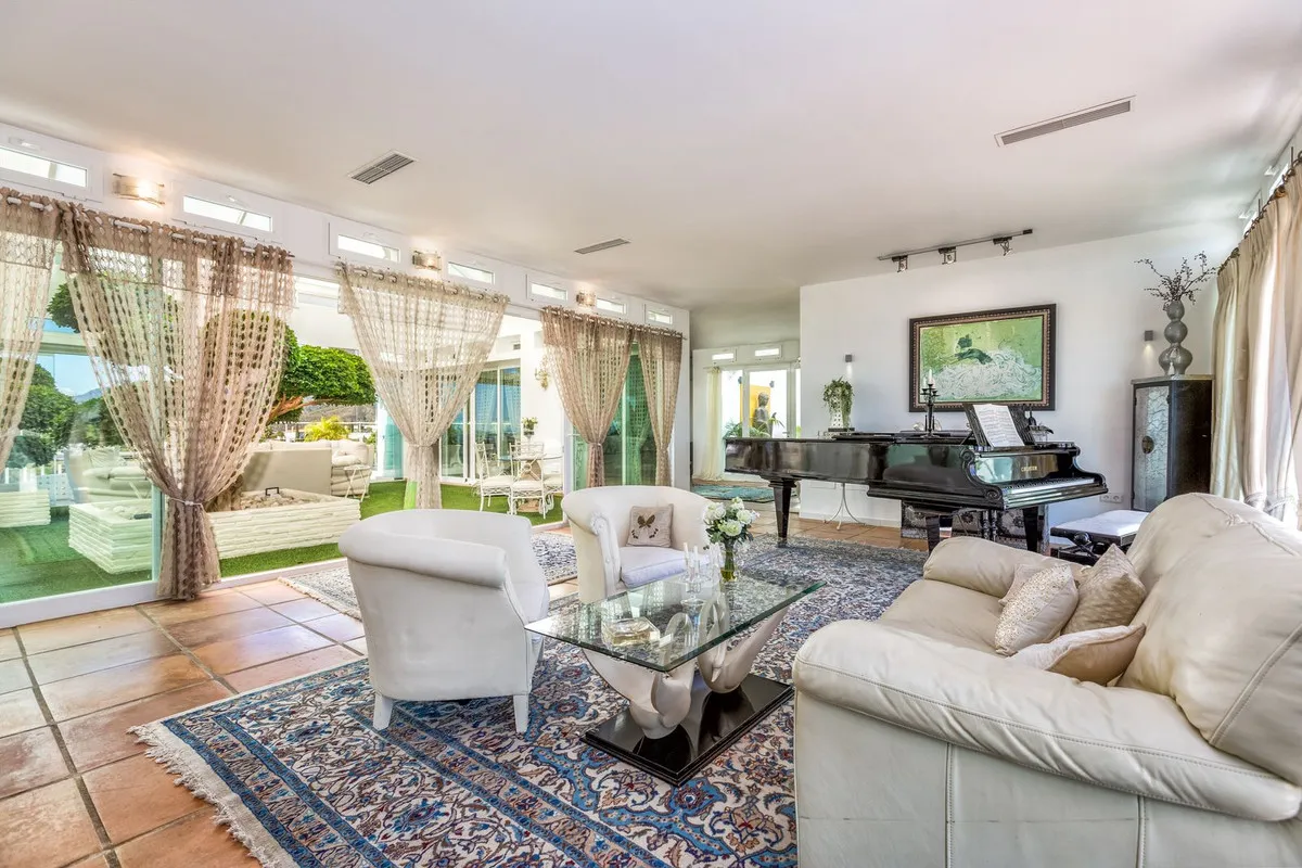 4ef317ee-e3b0-46fc-b0da-92000b7cceb3