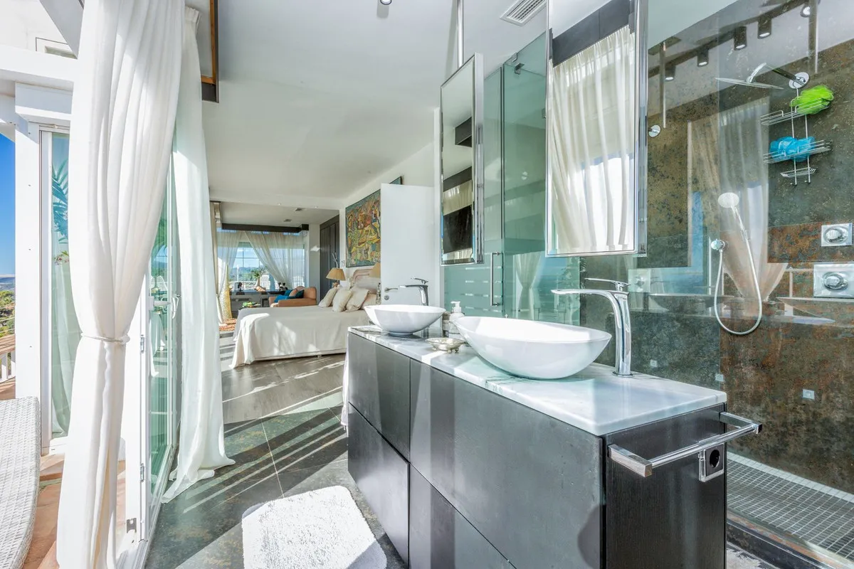 80068926-ad8d-4c70-96e6-d06951fef622