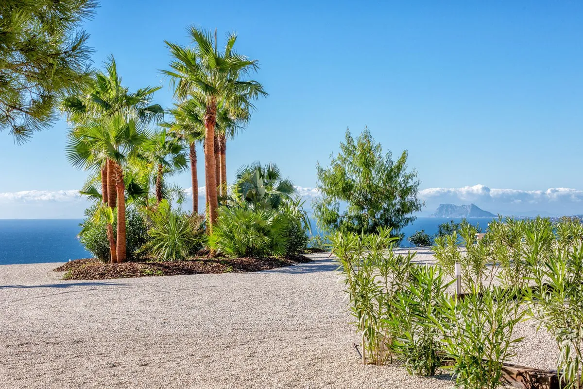 c30d4fc6-c614-4284-91cd-a40b53e55f8d