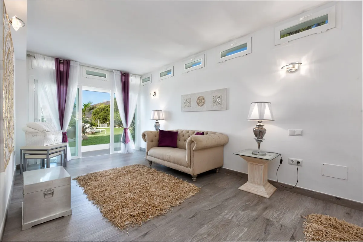 d0be43cc-fcd9-4743-a514-371623e564f5