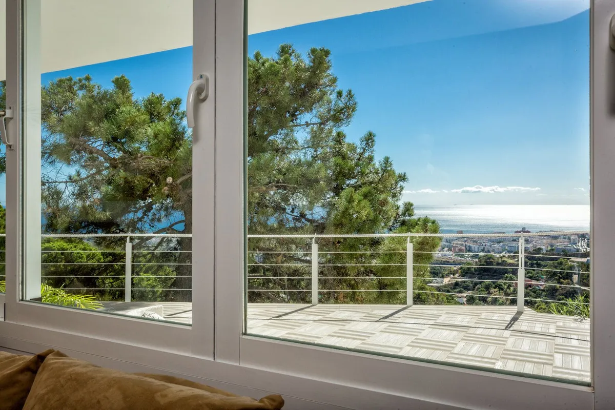 dca956d3-5b56-4ab8-afcd-4f81923abe13