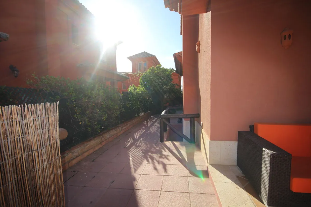 242c262e-45fb-496f-b091-473570dc7a0a