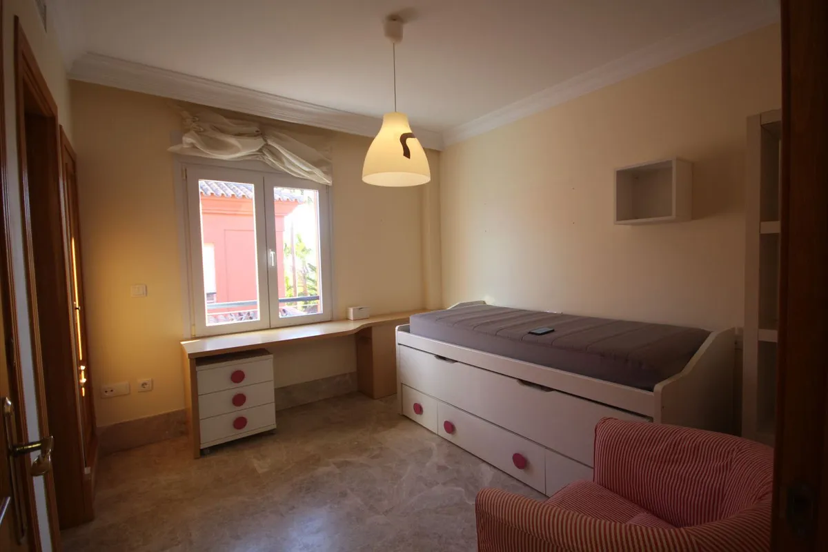 4dc97aa8-6cf5-4bc4-b2b7-e5be4eabb733