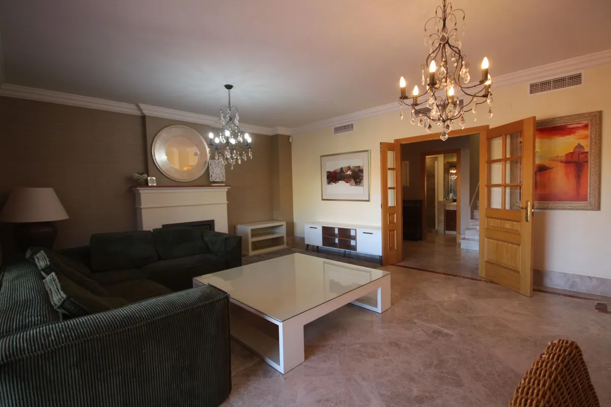 64b9ddea-c8e9-484b-a531-2f10123db4f9