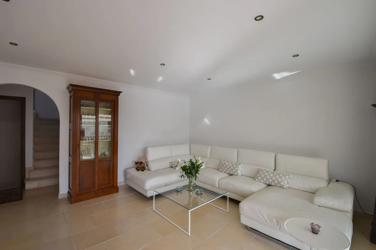 42d477e0-308c-4569-ad9d-36e9532d322c