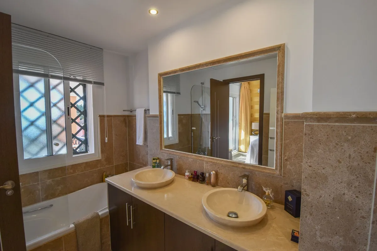 ff0ff547-8137-4b56-93e4-e0bb8e95e4de