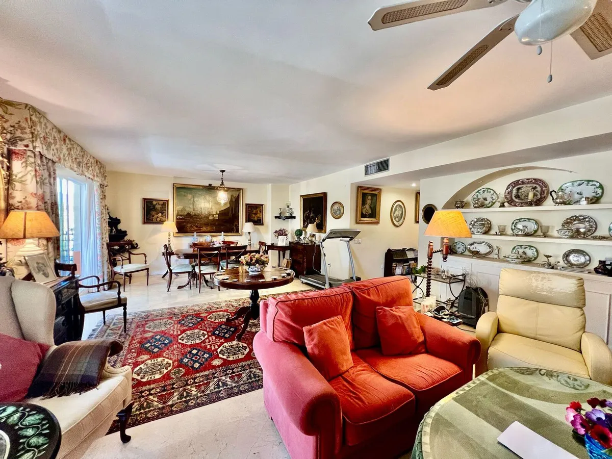 96730596-f247-4bfa-bd9b-bac415fe7950