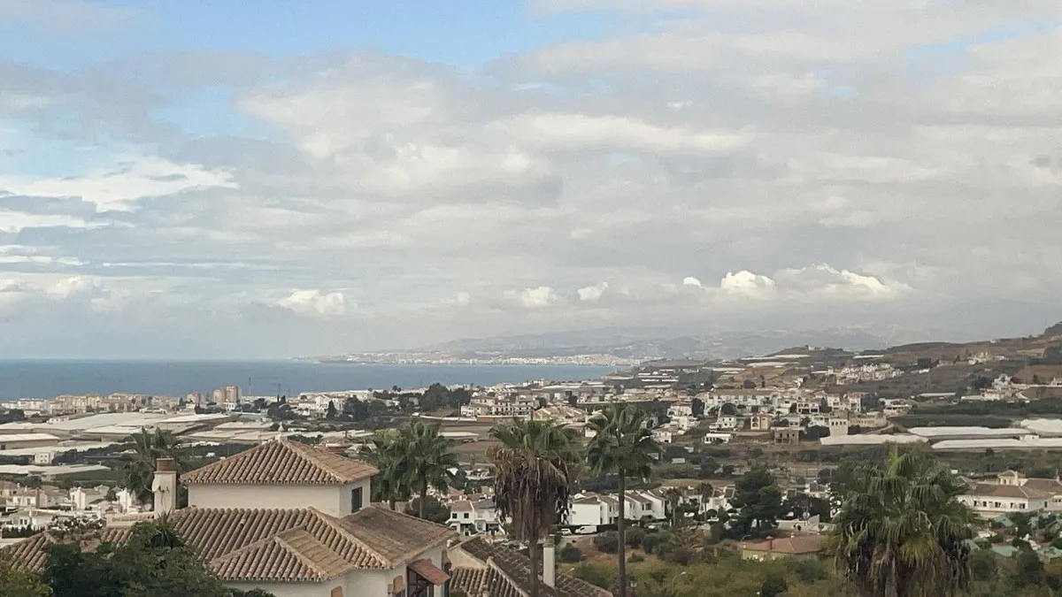 c57db977-5547-453d-8302-4fc06a514a48