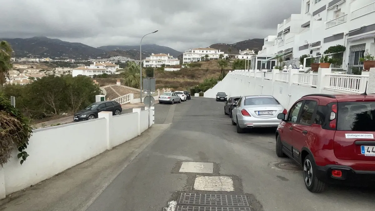 e1f6d581-125f-45cb-a585-f919d584be04