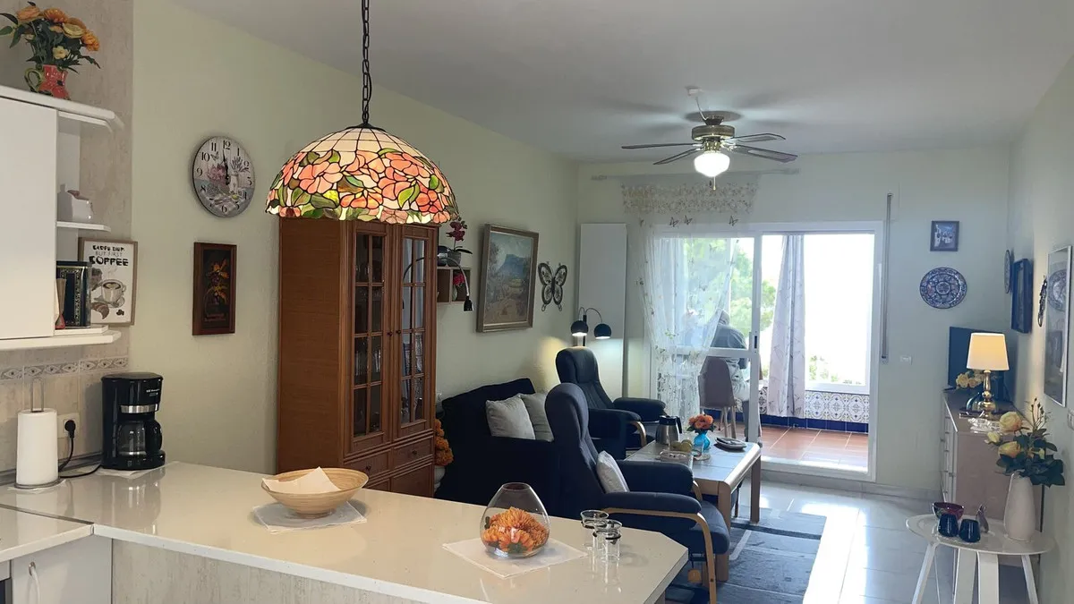 eb7ce8f9-19d3-44f3-b037-637dbf400201