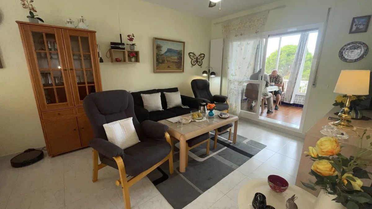 f5472403-aa70-4c76-bcd8-7e700236d084