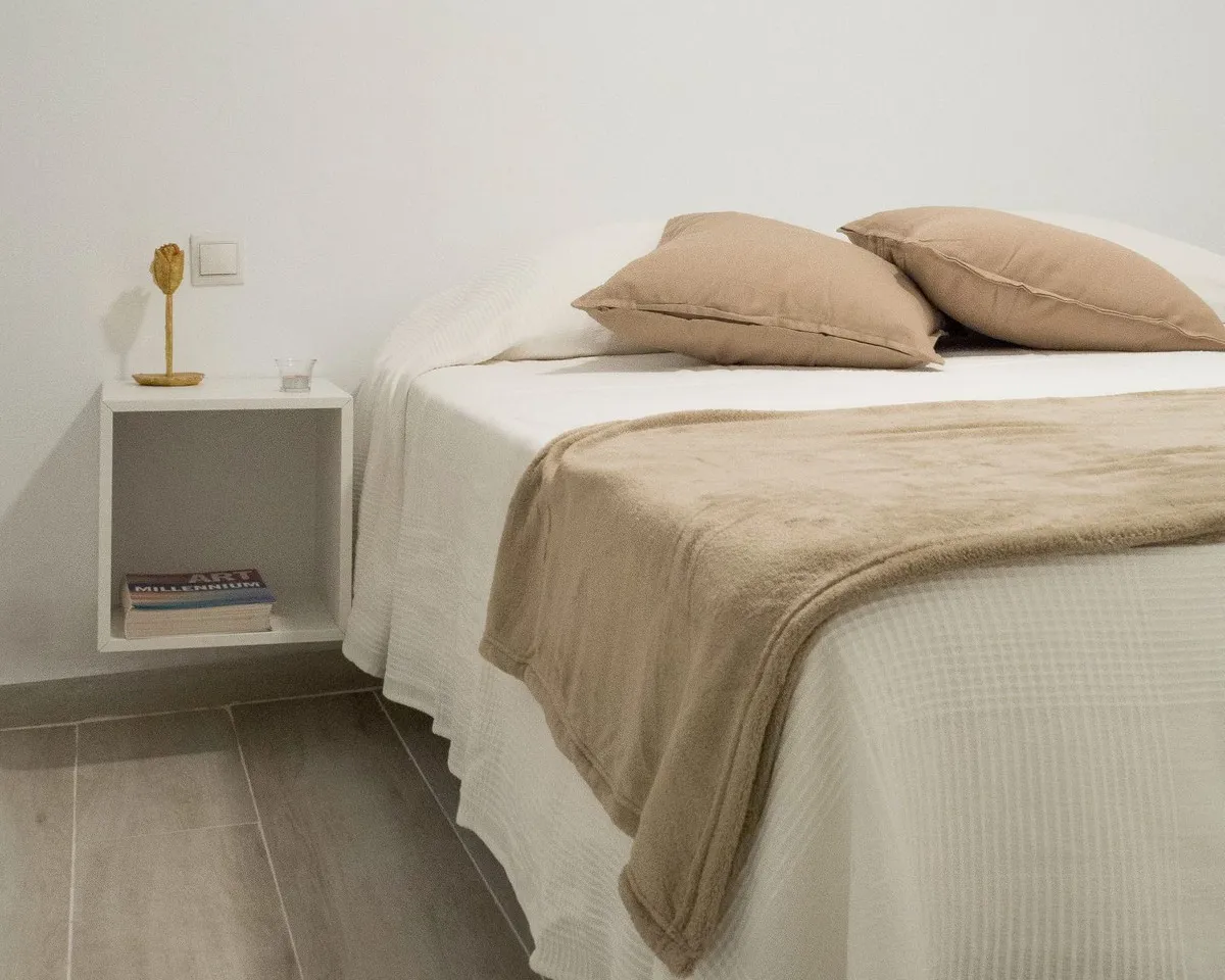 c921130c-3366-42b9-8145-d74f8506e466