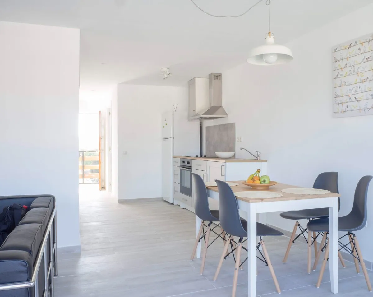 f8a057b6-ecb6-4812-9674-4728c8ad998e