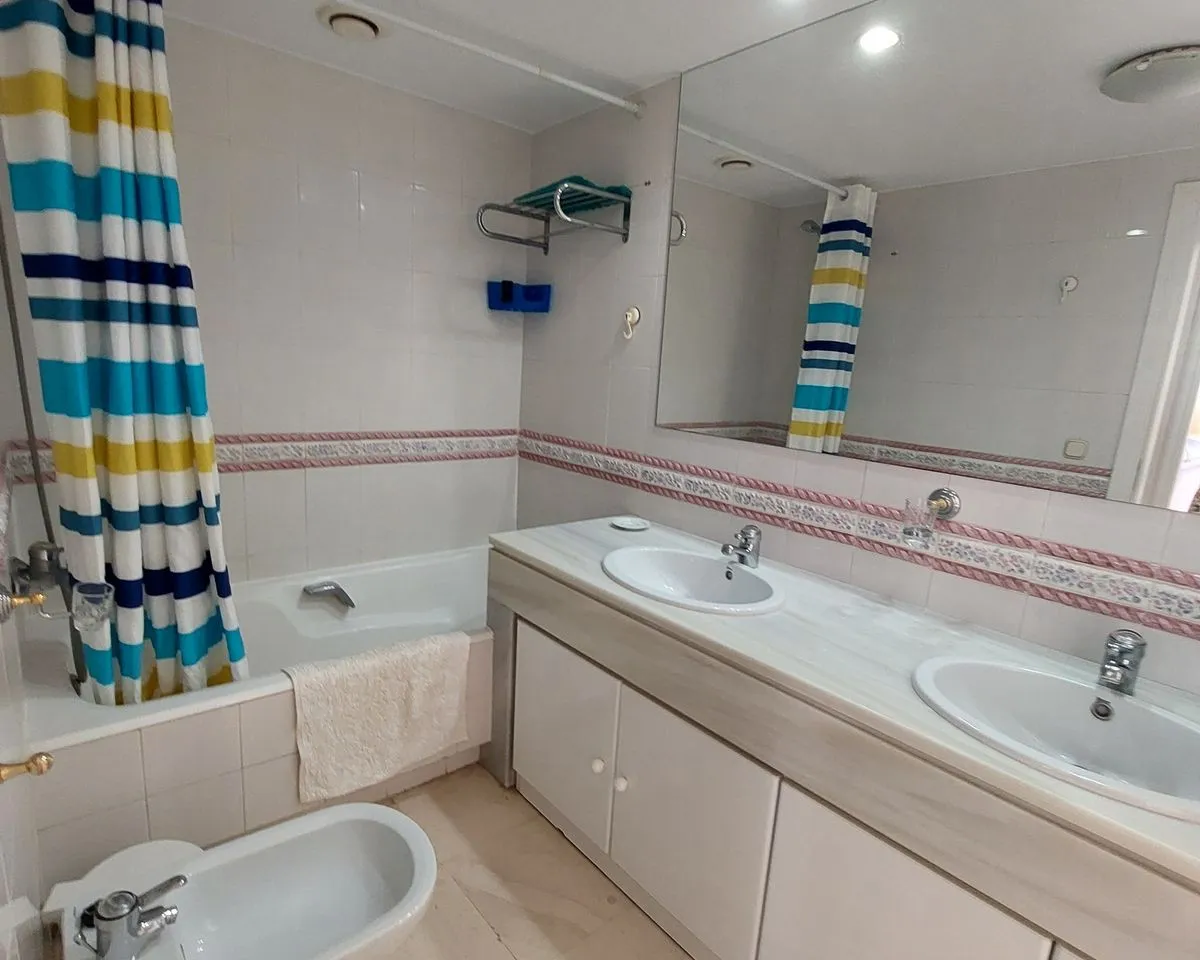 a7f6b29e-1592-485f-bcb1-a7dfd51fb878