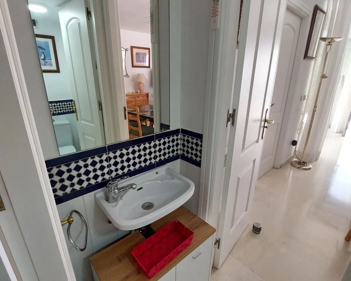 f8c38223-a568-4535-93c4-523fcd00ffa2