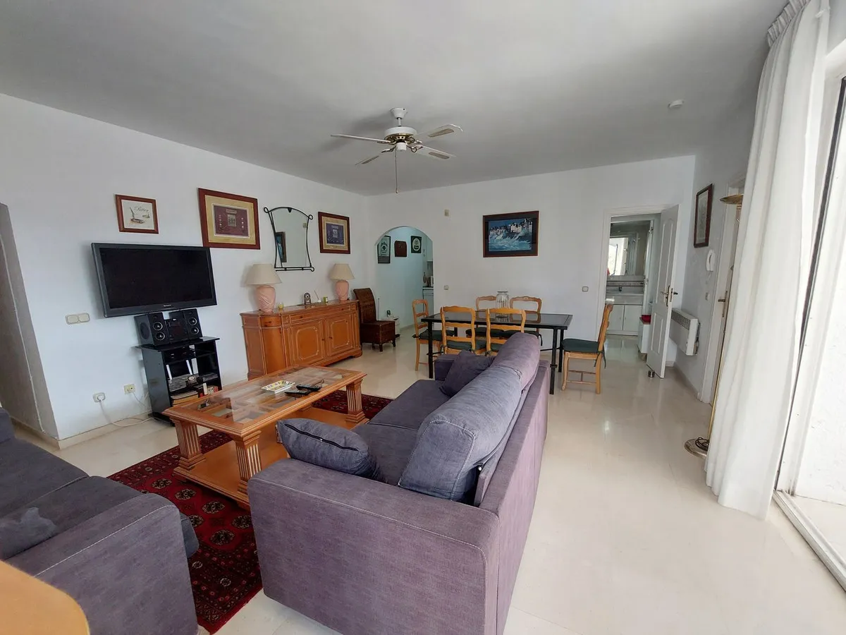 fe94bbf8-035a-49ae-bbbb-96daf48d808a