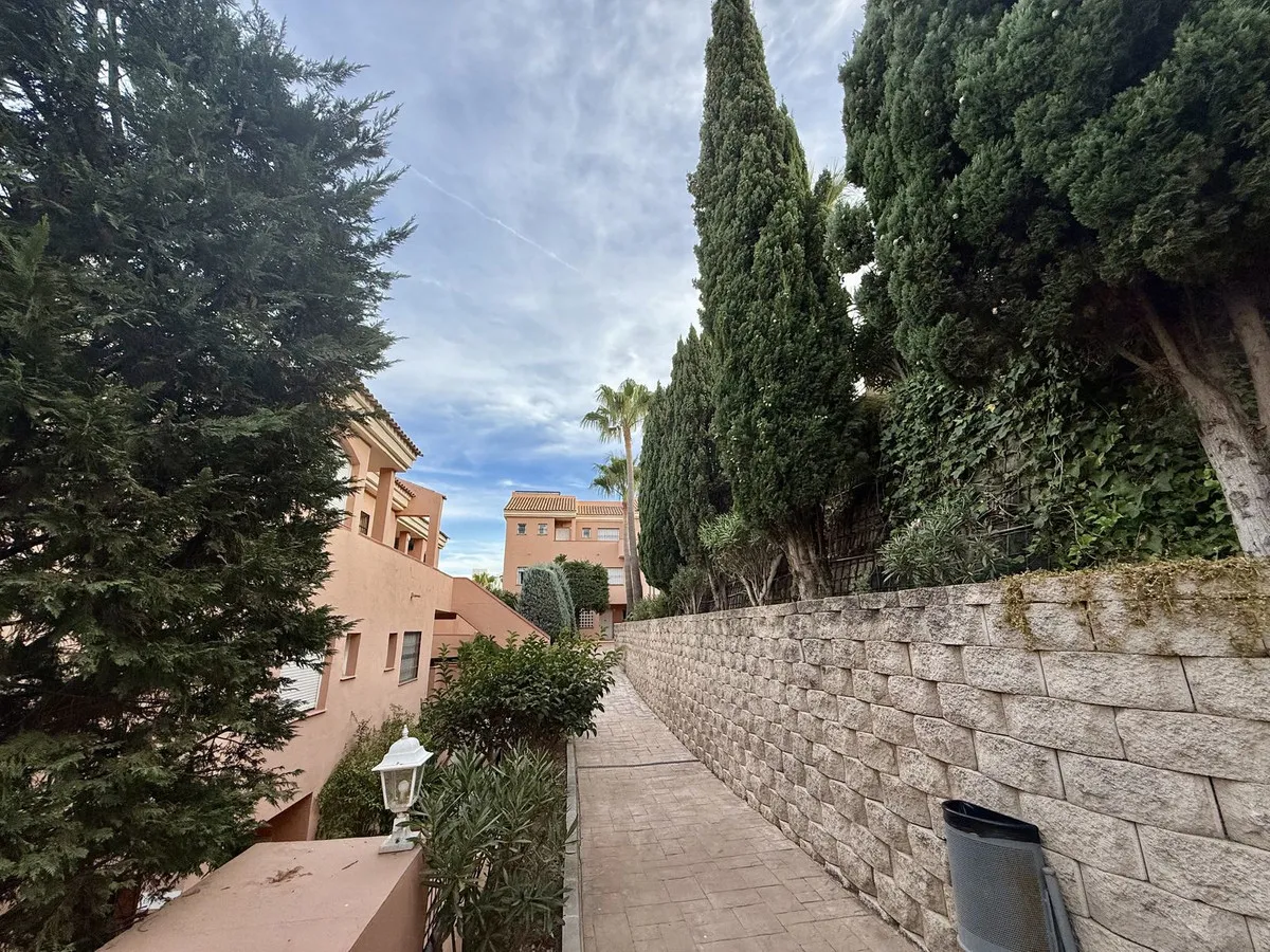 cd99f281-8e25-419f-aa90-6b3550402d2d