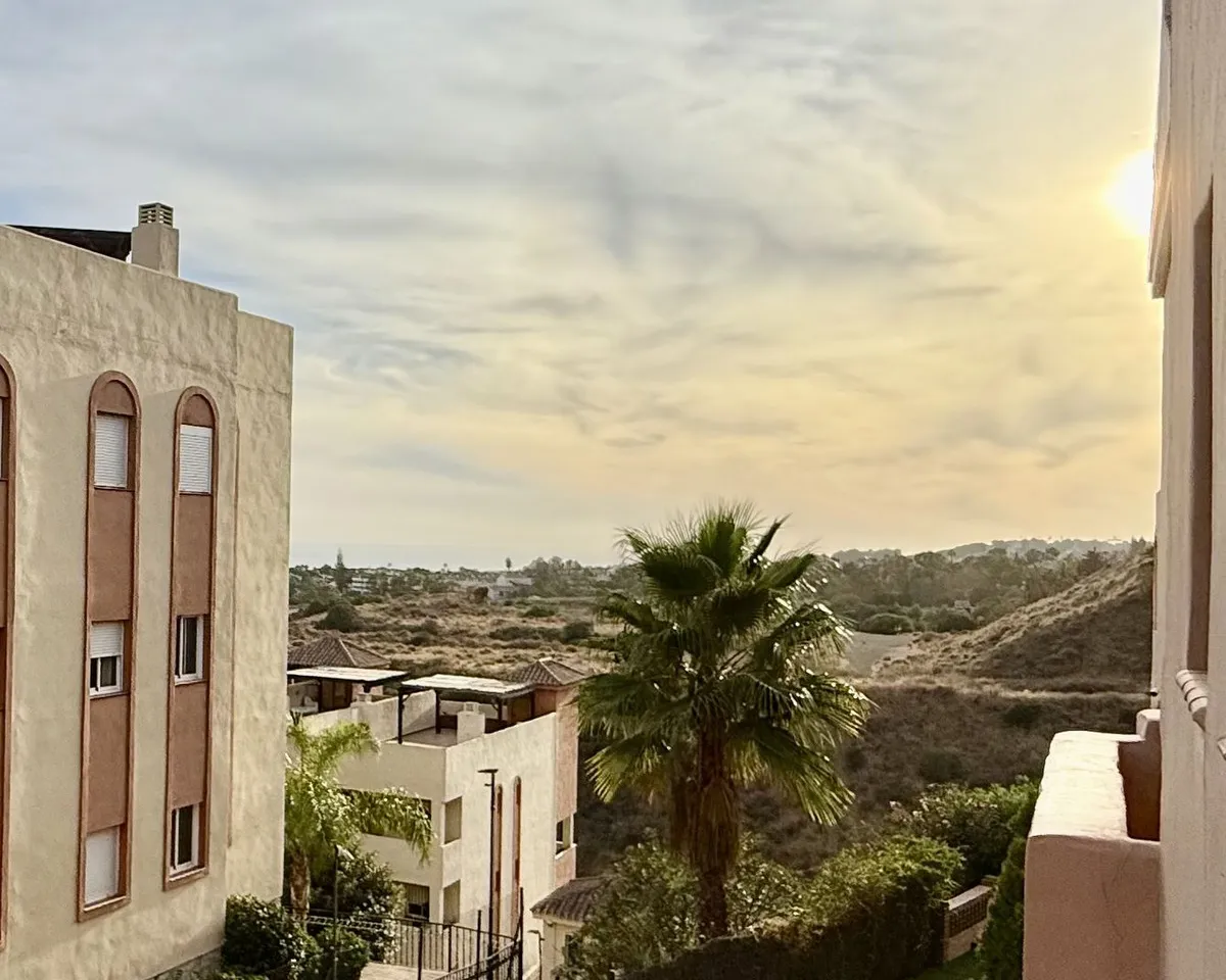 f4f27a05-cef1-4faf-a52c-16d6e6d6d3ba