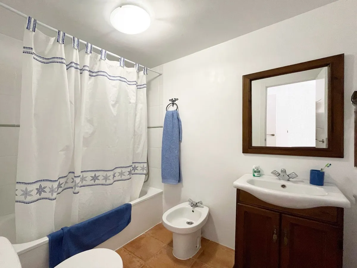 2600cc34-c286-4d6f-803f-6a5ca280647c